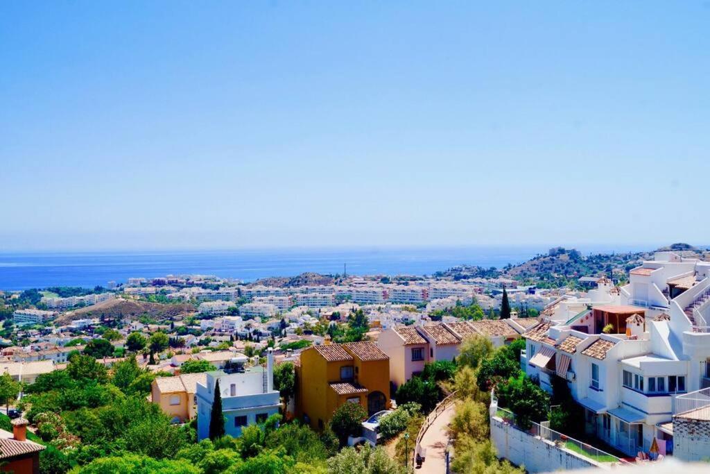 Stylish Seaside 3 Bed With Terrace + Sea View Benalmádena